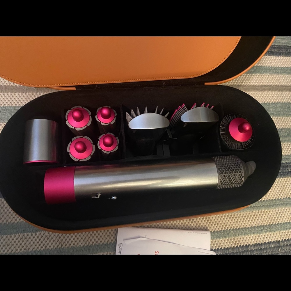 Dyson Airwrap Pink